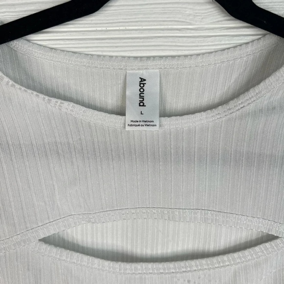 Abound Long Sleeve Cropped Cut Out Top Size L in Grey Fog NEW - Picture 8 of 14